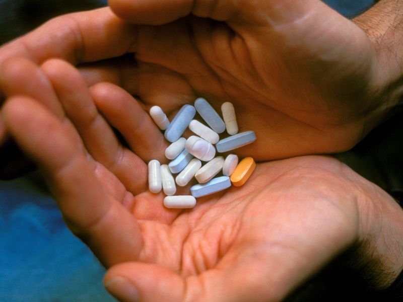 《愛滋》我的雞尾酒丨小樹【POZstory陽性故事】(標題圖檔)