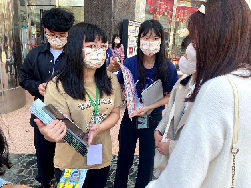 所謂的社會對話 與其說是知識傳遞 不如說是面對不同客群做好隨機應變的對話方式 by 臺北醫學大學 王立君(標題圖檔)