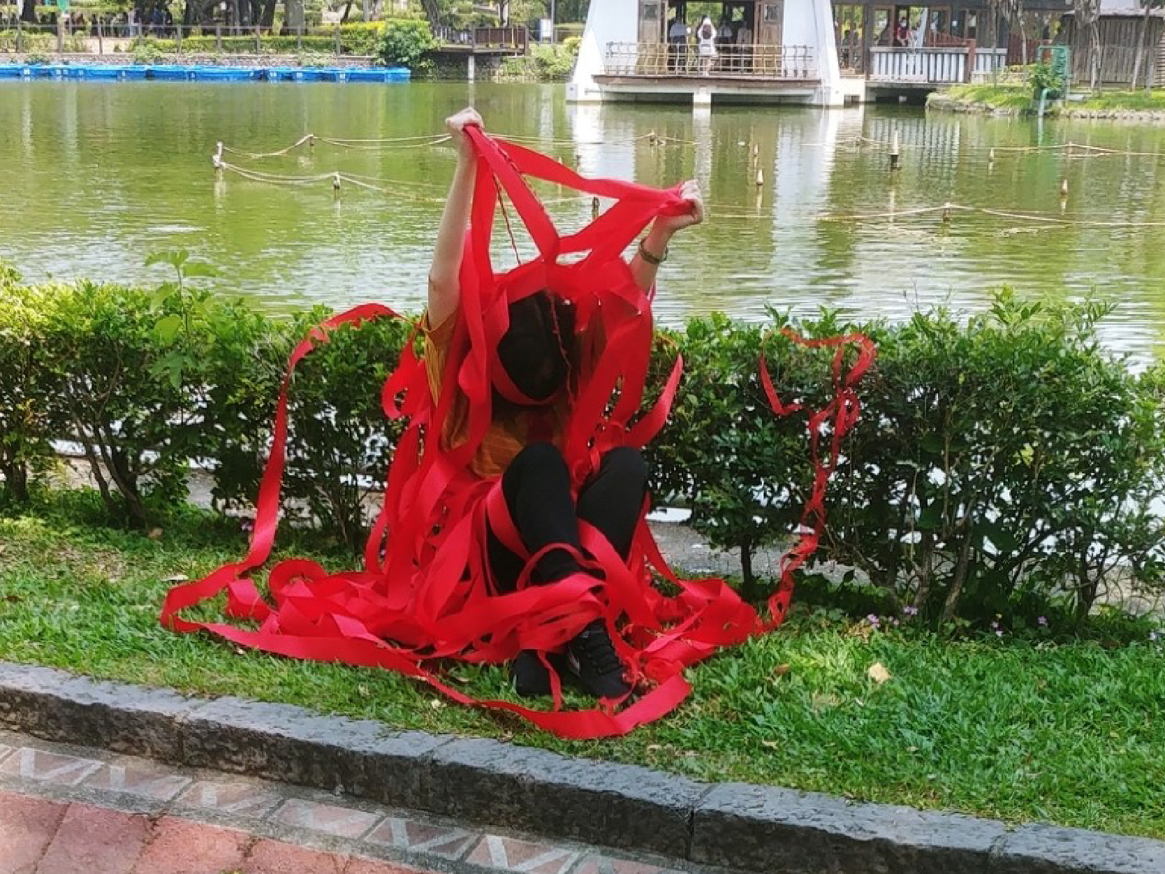 在鏡頭下看見妳/我｜女性錄像計畫摘要成果報告(標題圖檔)