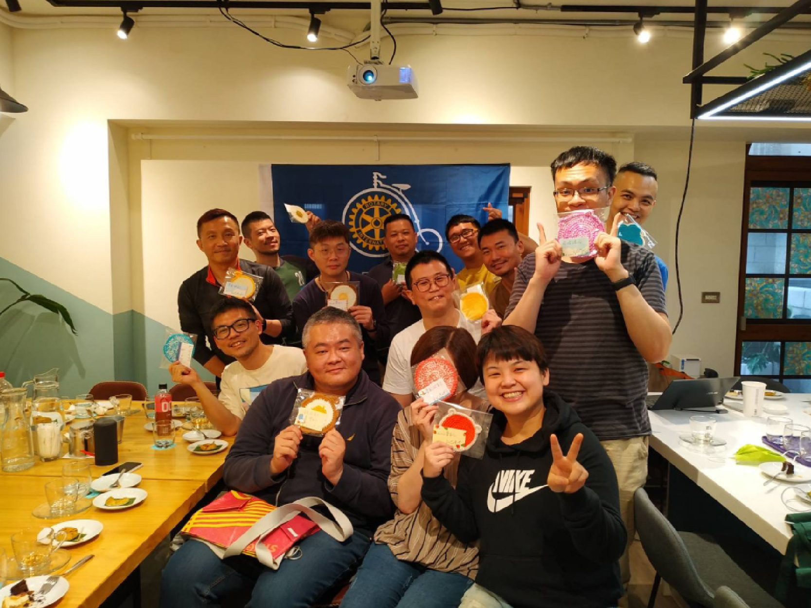 讓嬡綻放-女性愛滋感染者溫馨午茶談愛滋｜露德協會x同心扶輪社-女性愛滋感染者培力計畫(標題圖檔)